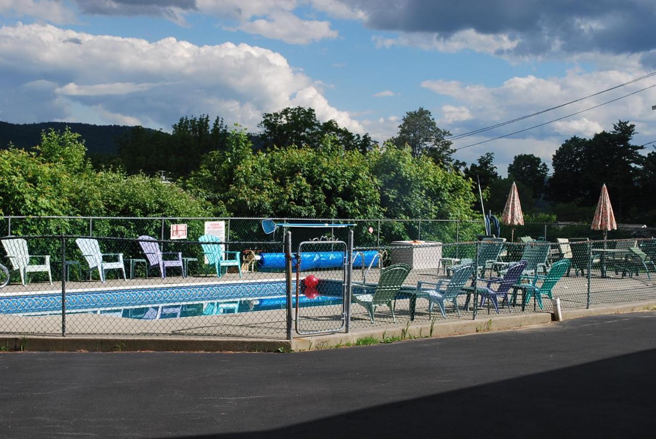 The Austin Inn Lake George Luaran gambar